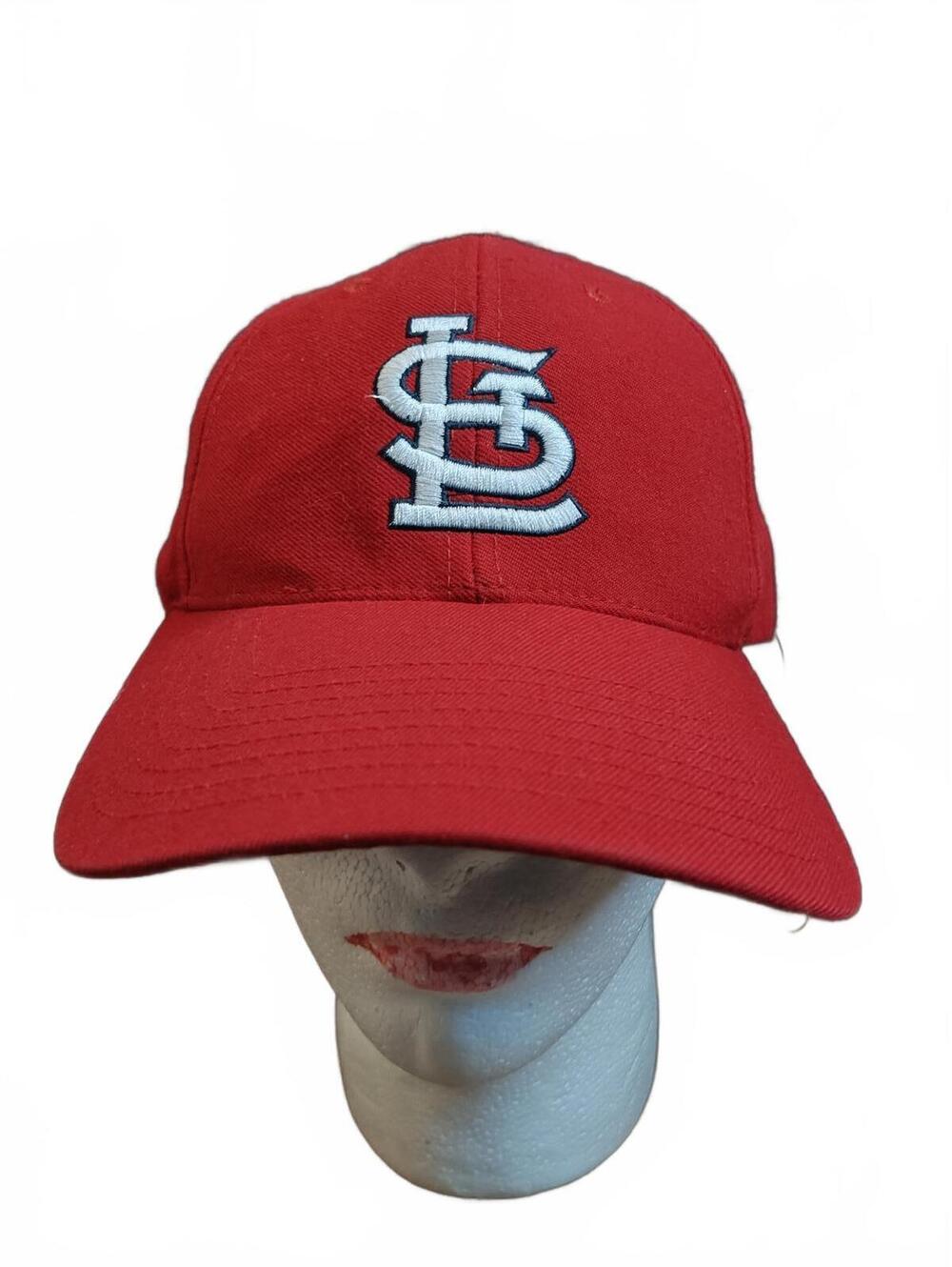 St. Louis Cardinals MLB merch snapback hat -Erik written in - perfect for Eriks